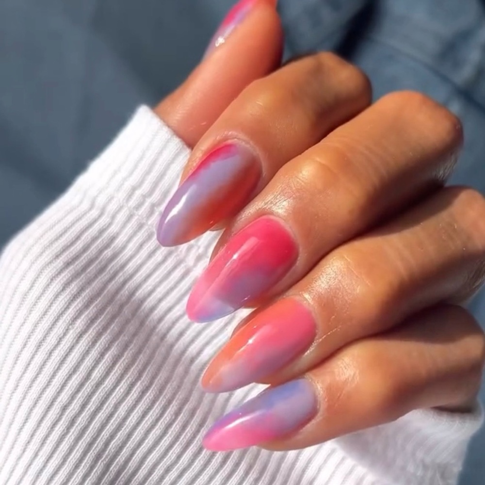 Gradient Pink and Purple Nails